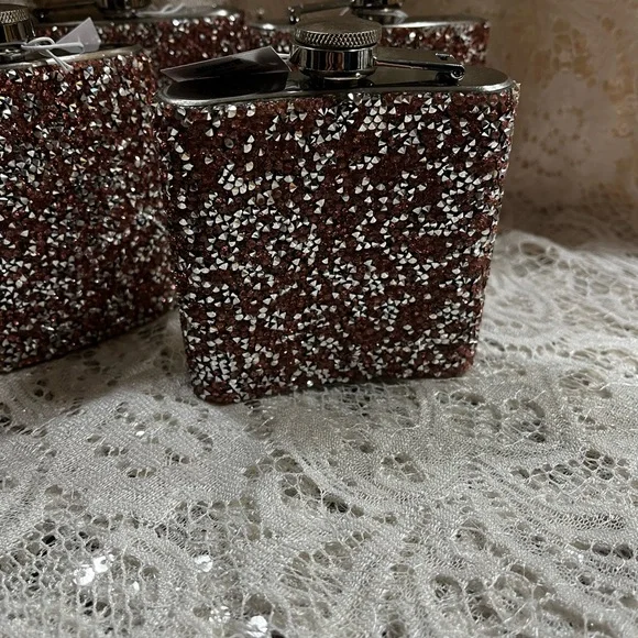 Glittery Pink and Silver Flasks (5) - Picture 4 of 7